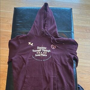 Maroon Graphic Hoodie Mens M – Streetwear Vibes
